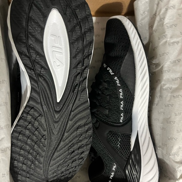 BNIB FILA WOMENS RAPIDFLASH 5 ENERGIZED SNEAKERS - Picture 9 of 11